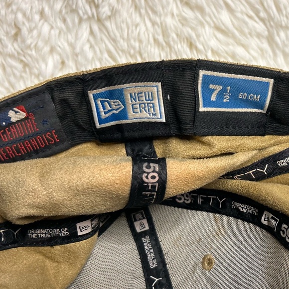 New era 59 genuine merch Boston red socks baseball hat size 7-1/2 color goldish - Picture 6 of 8